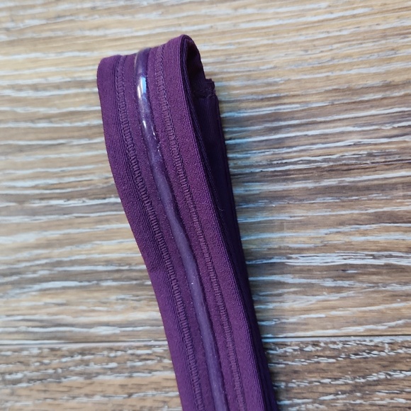 NWOT Eddie Bauer Motion Headband Non Skid Deep Purple - Picture 7 of 10